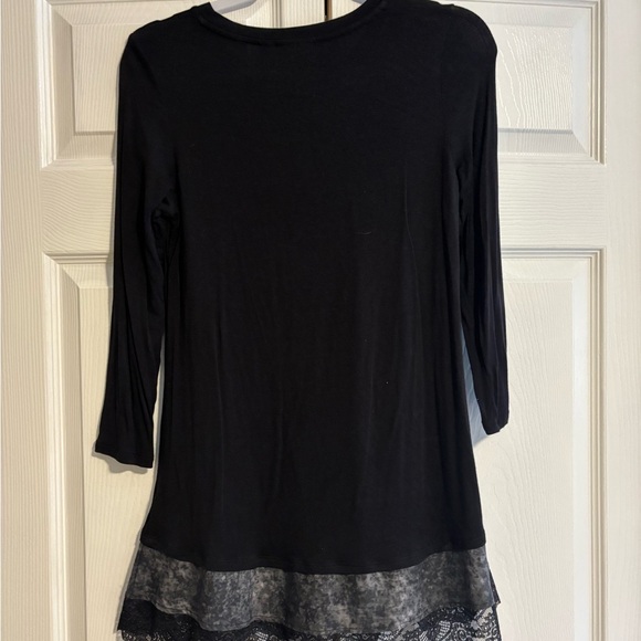 LOGO by Lori Goldstein Black and Gray Tunic - Picture 2 of 3